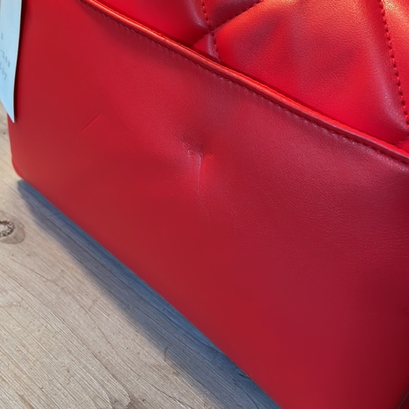 NWT A New Day Shoulder to Crossbody Quilted Red with Gold Chain Detail Bag - Picture 12 of 16